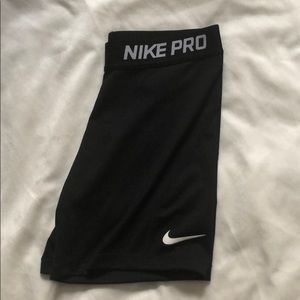 Nike pro 5” shorts new